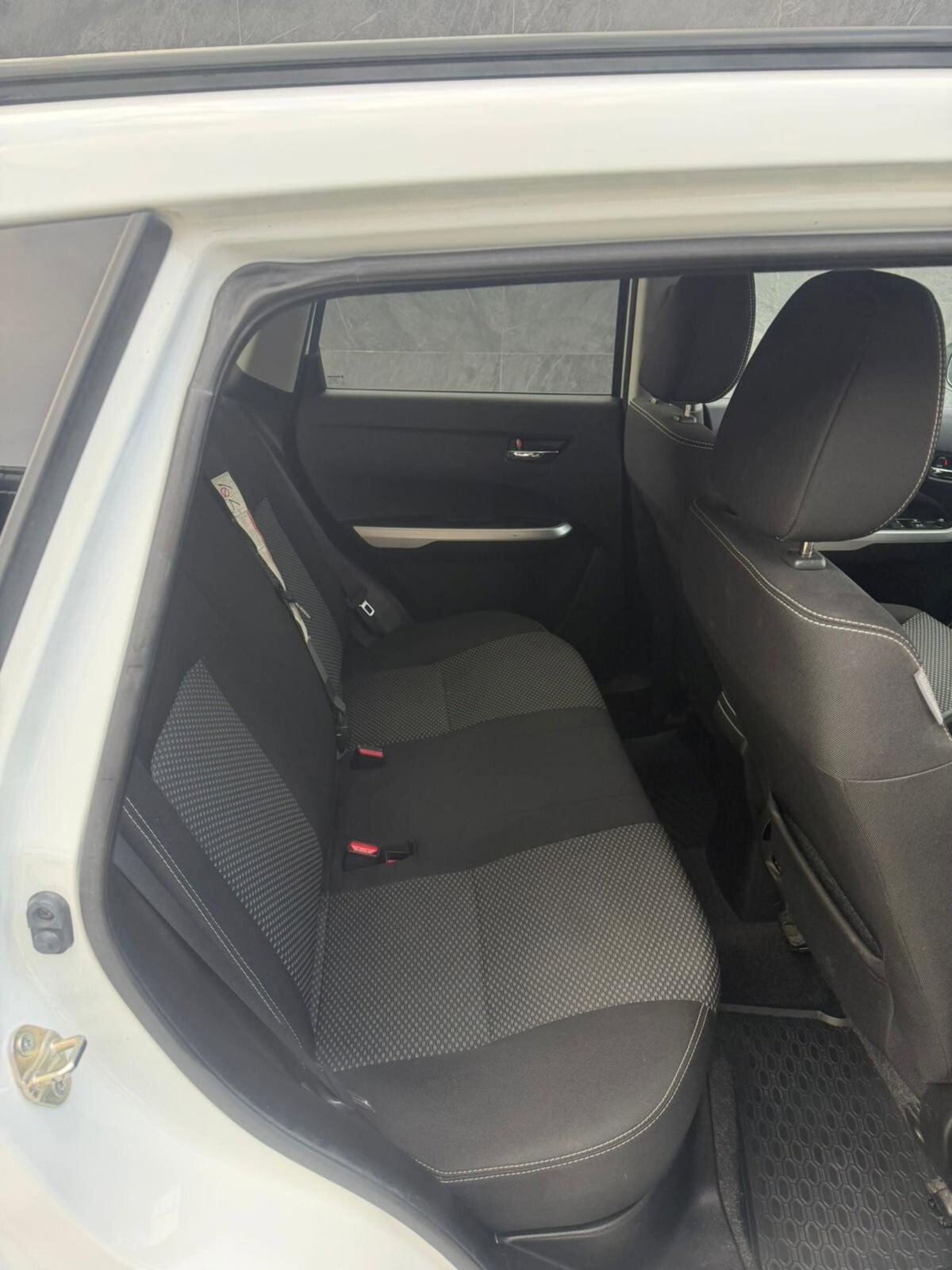Suzuki Vitara 1.6 DDiS 4WD AllGrip Yoru (10)