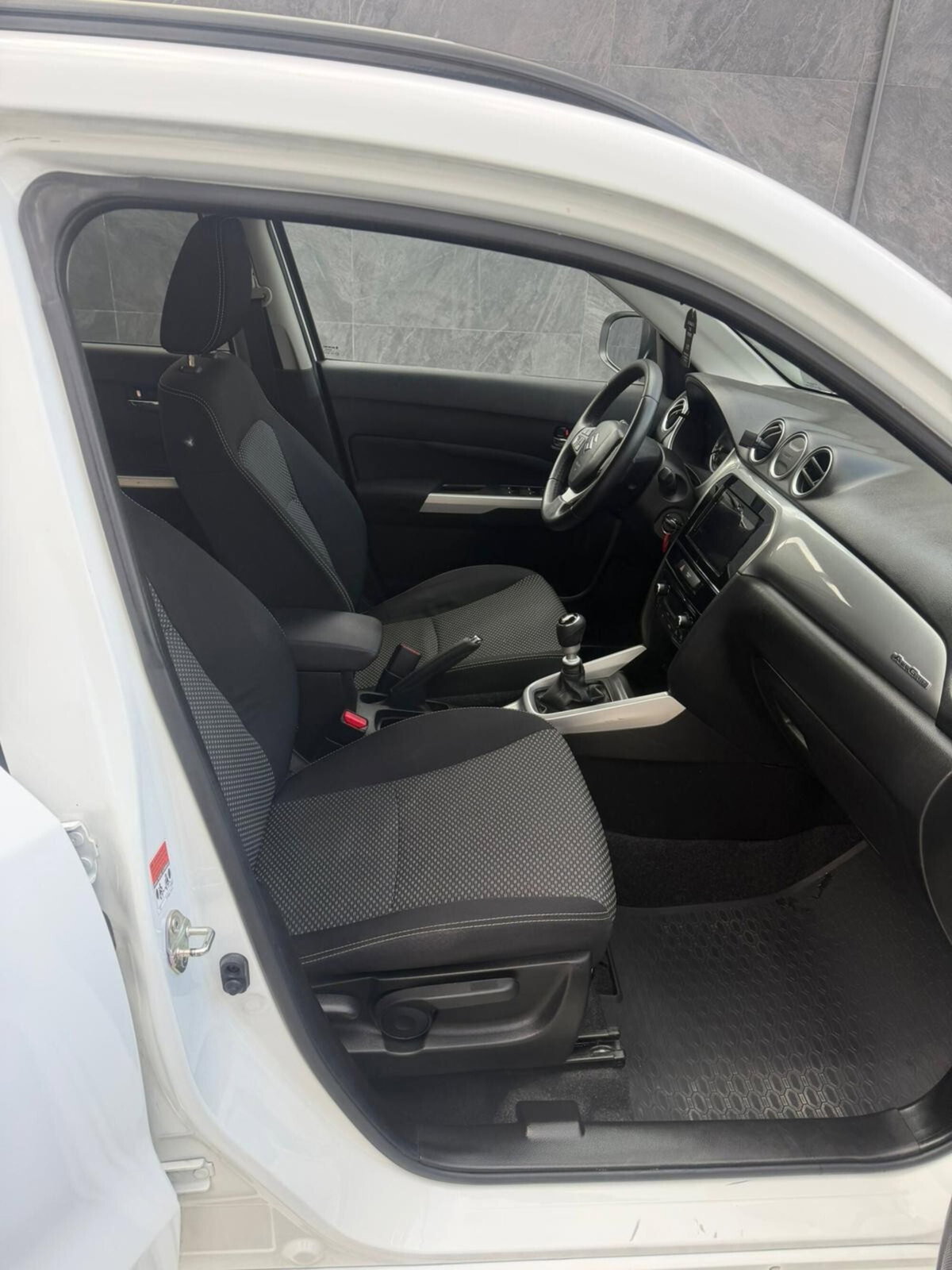 Suzuki Vitara 1.6 DDiS 4WD AllGrip Yoru (14)