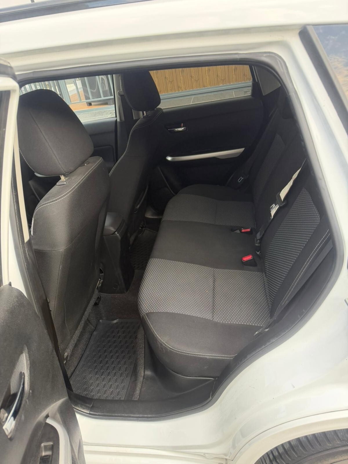 Suzuki Vitara 1.6 DDiS 4WD AllGrip Yoru (17)