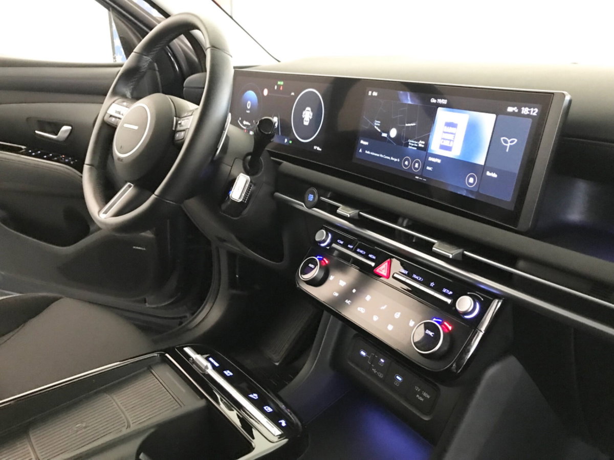 Hyundai Tucson 1.6 t-gdi 48V Xtech 2wd mt (11)