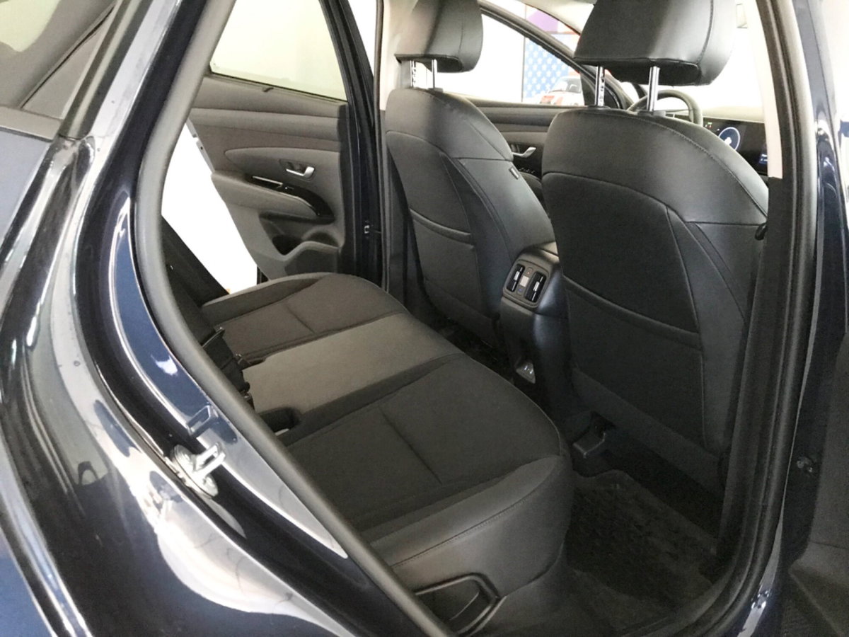 Hyundai Tucson 1.6 t-gdi 48V Xtech 2wd mt (15)
