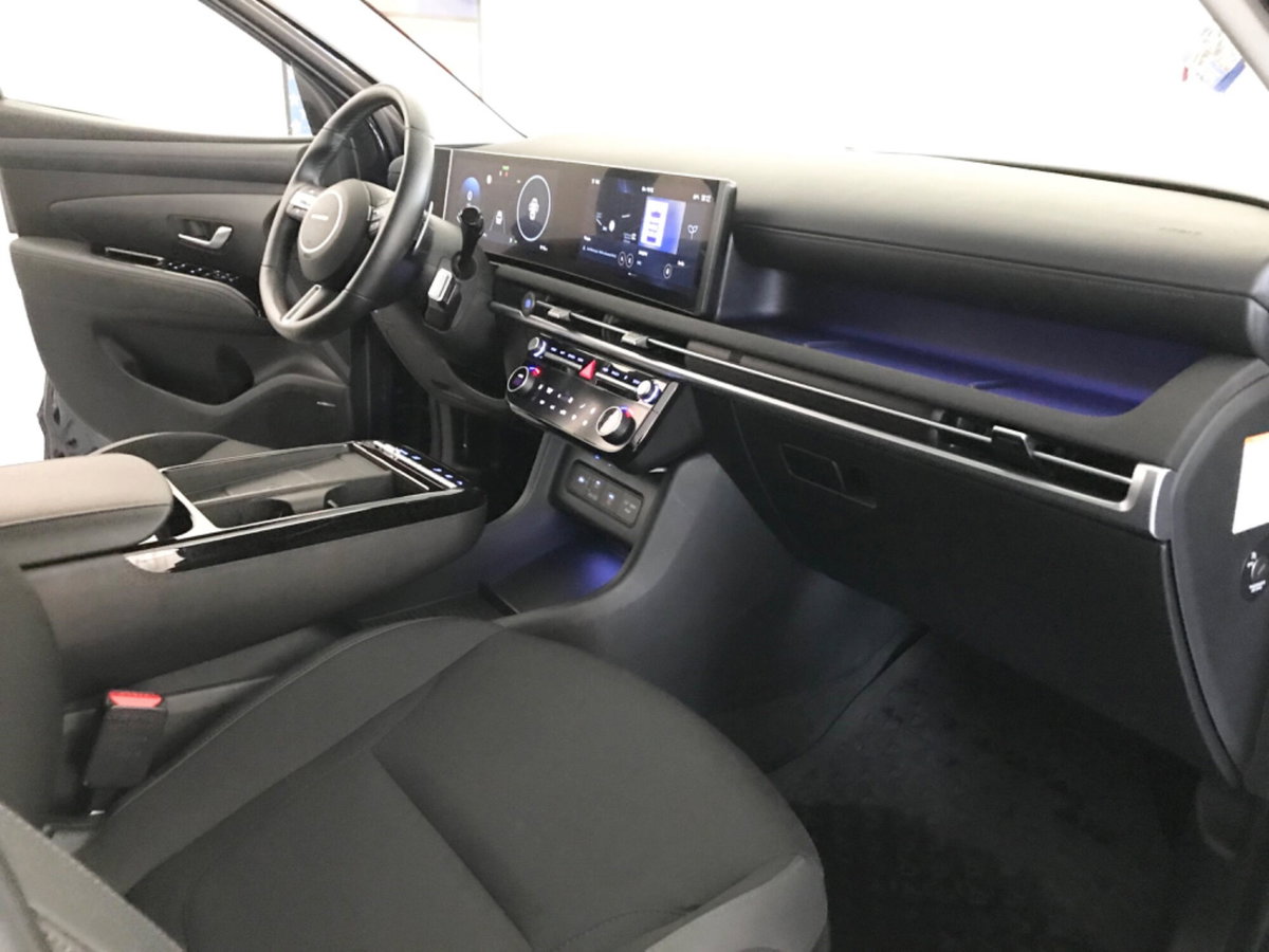 Hyundai Tucson 1.6 t-gdi 48V Xtech 2wd mt (16)
