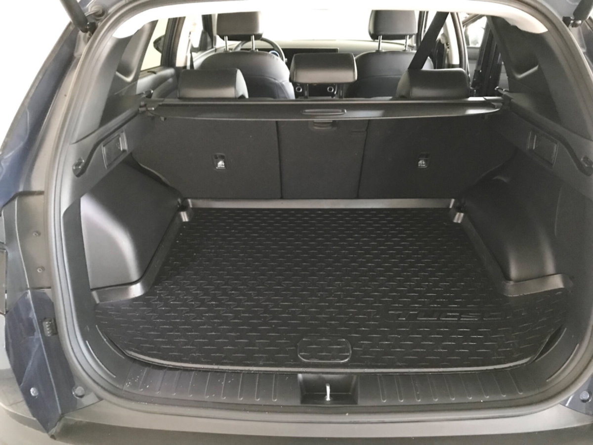Hyundai Tucson 1.6 t-gdi 48V Xtech 2wd mt (17)