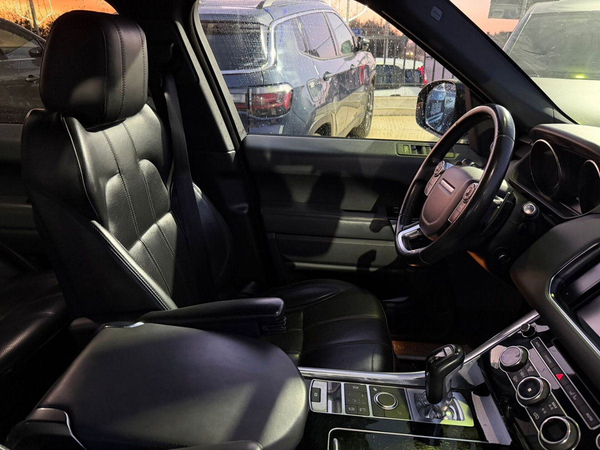 Land Rover Range Rover Sport 3.0 TDV6 HSE (12)