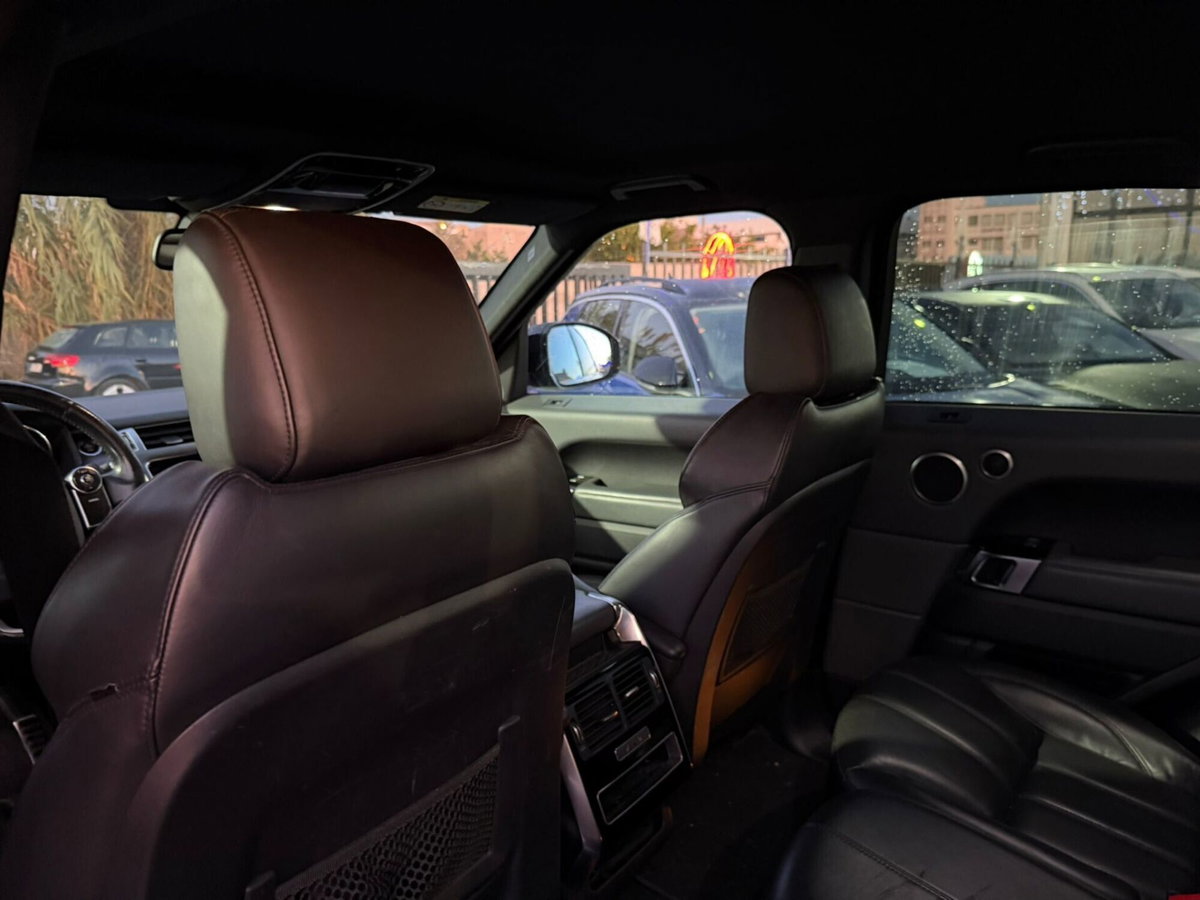 Land Rover Range Rover Sport 3.0 TDV6 HSE (13)