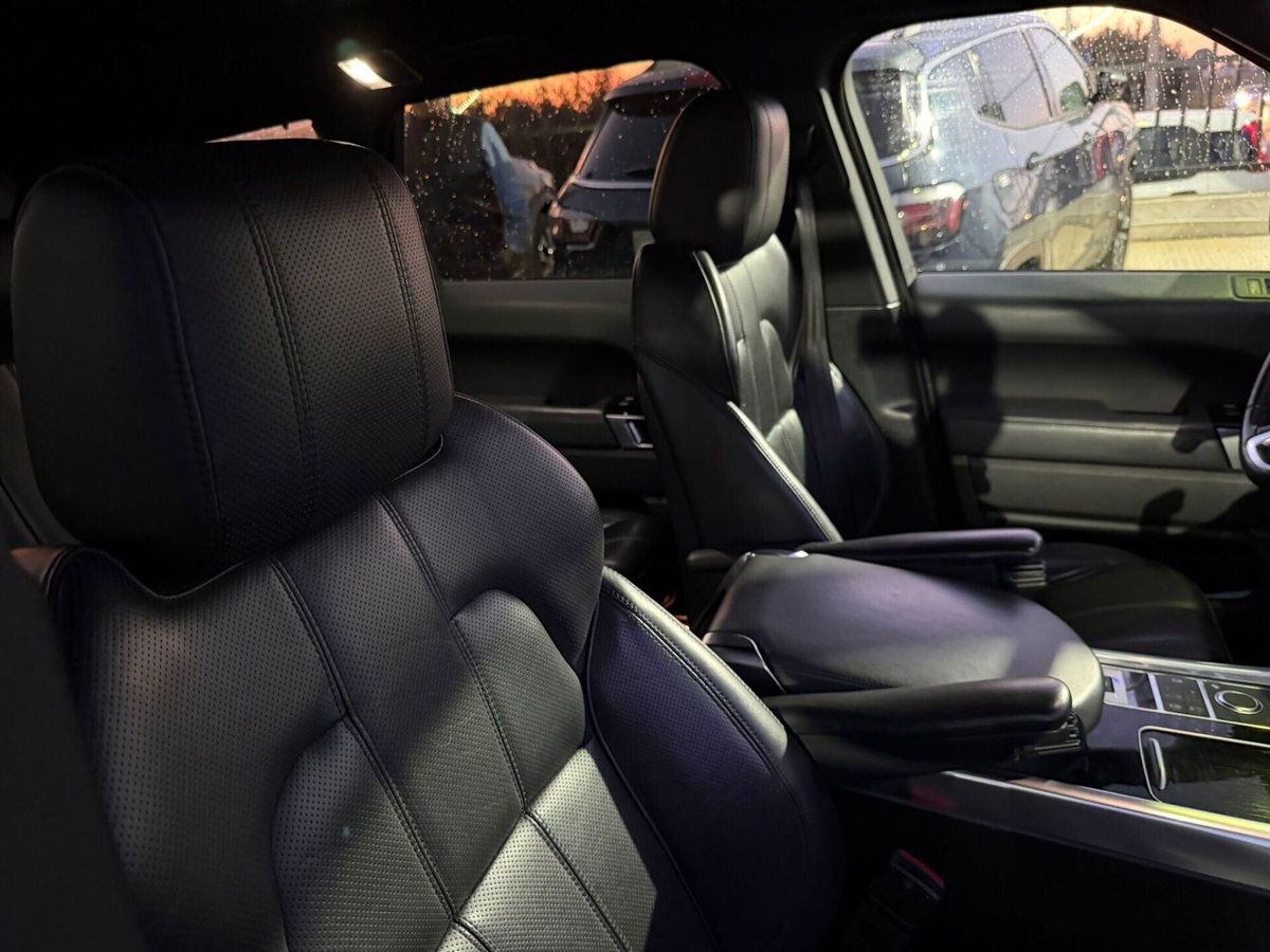 Land Rover Range Rover Sport 3.0 TDV6 HSE (14)