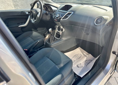 Ford Fiesta 1.4 TDCi 70CV 5 porte Titanium (10)