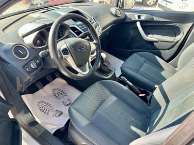 Ford Fiesta 1.4 TDCi 70CV 5 porte Titanium (9)