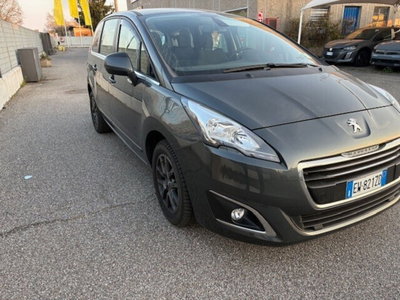Peugeot 5008 1.6 HDi 115CV Active usata