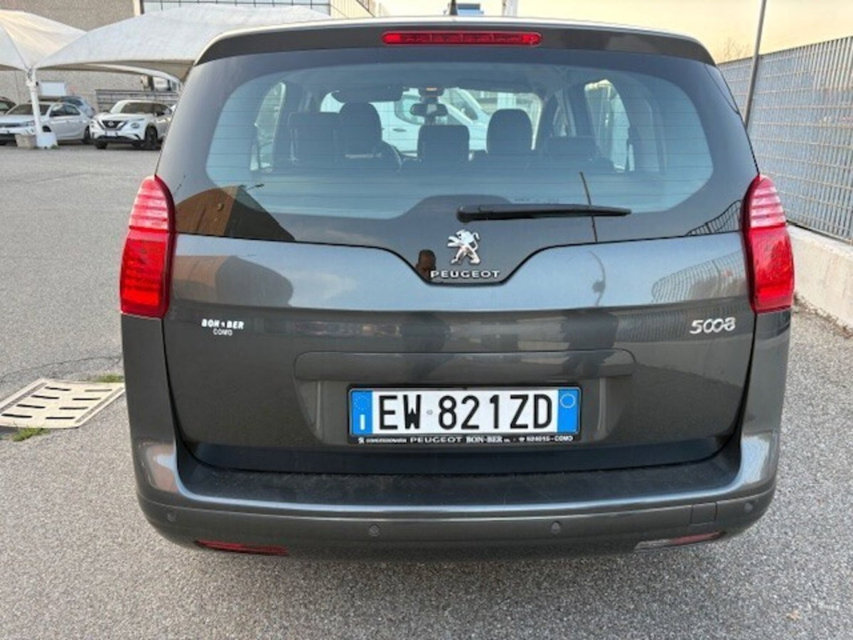 Peugeot 5008 1.6 HDi 115CV Active (3)