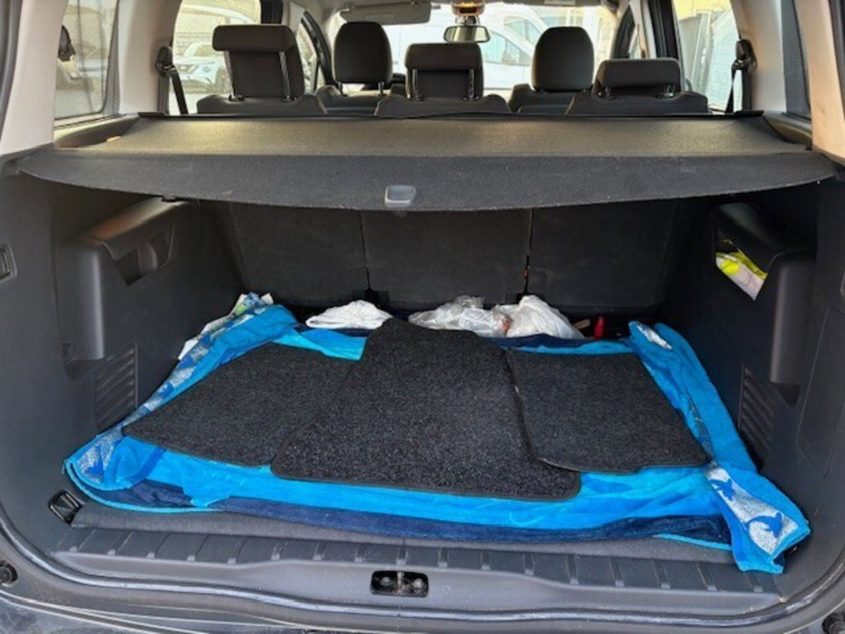Peugeot 5008 1.6 HDi 115CV Active (4)