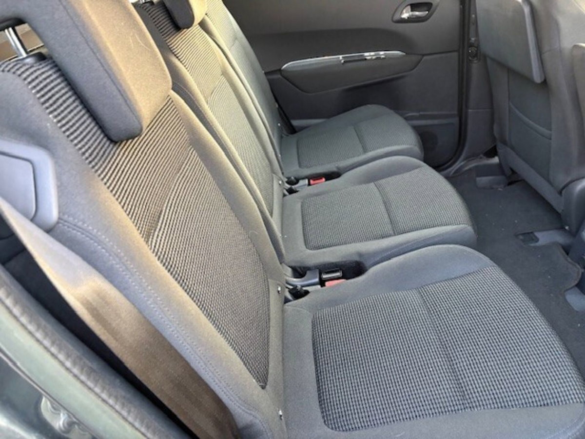 Peugeot 5008 1.6 HDi 115CV Active (8)