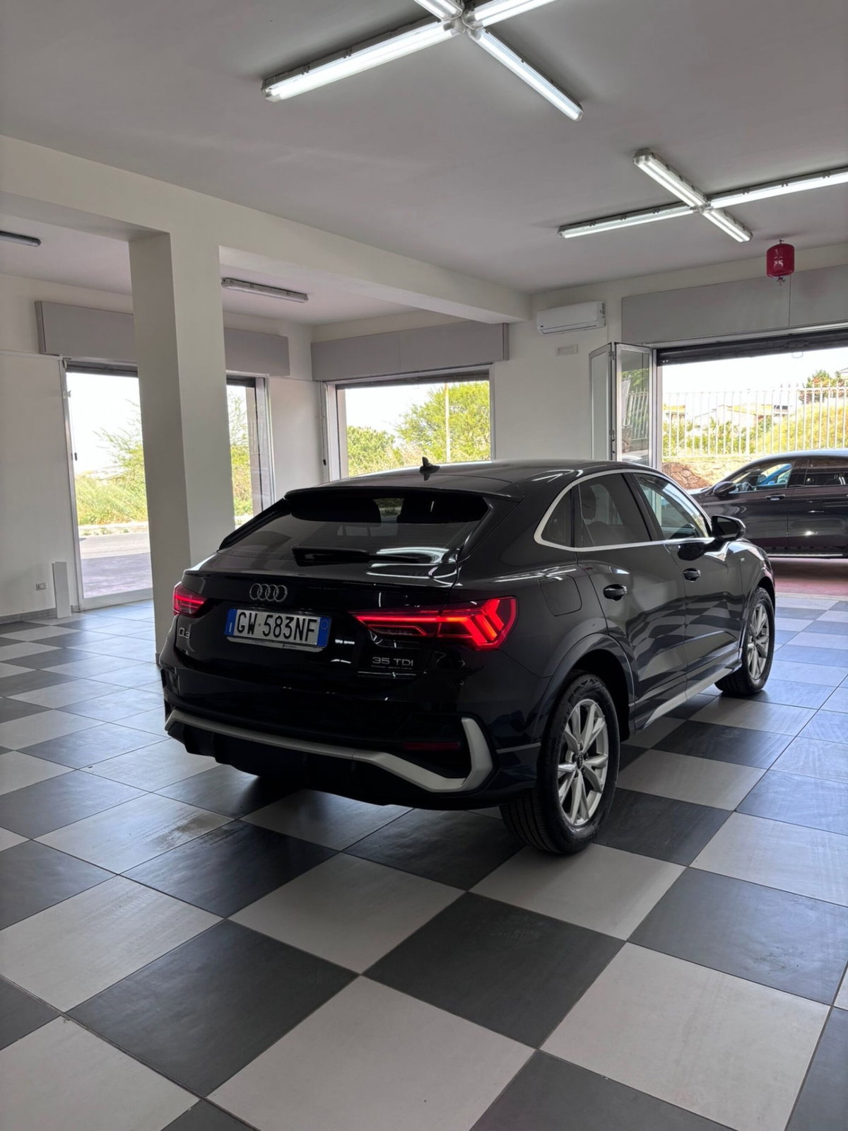 Audi Q3 Sportback 35 TDI quattro S tronic S line edition (3)