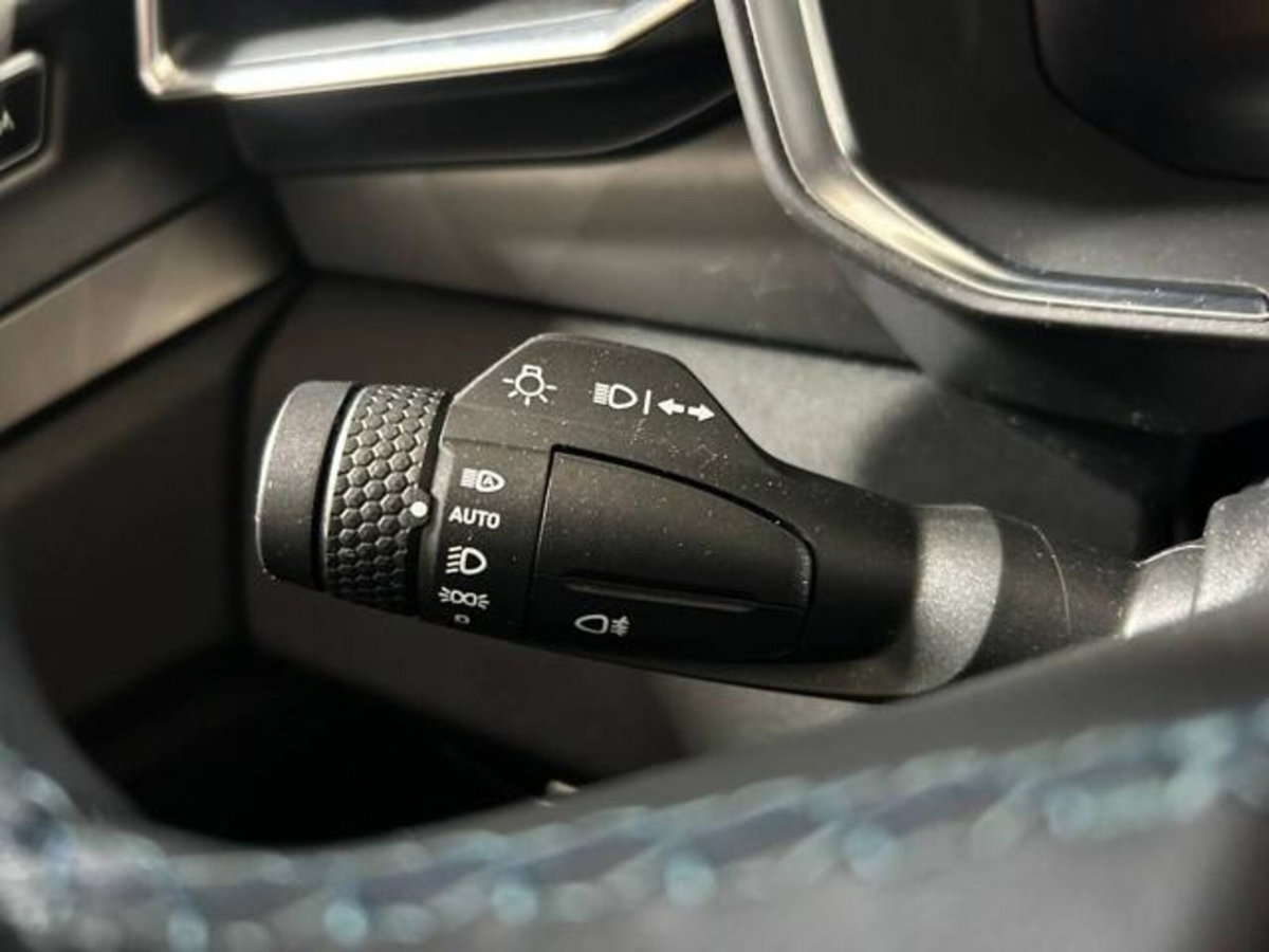 Lynk & Co 01 01 1.5 td phev (19)