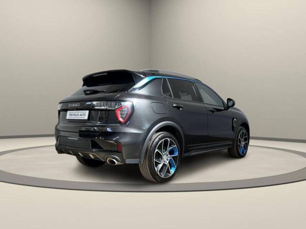 Lynk & Co 01 01 1.5 td phev (5)