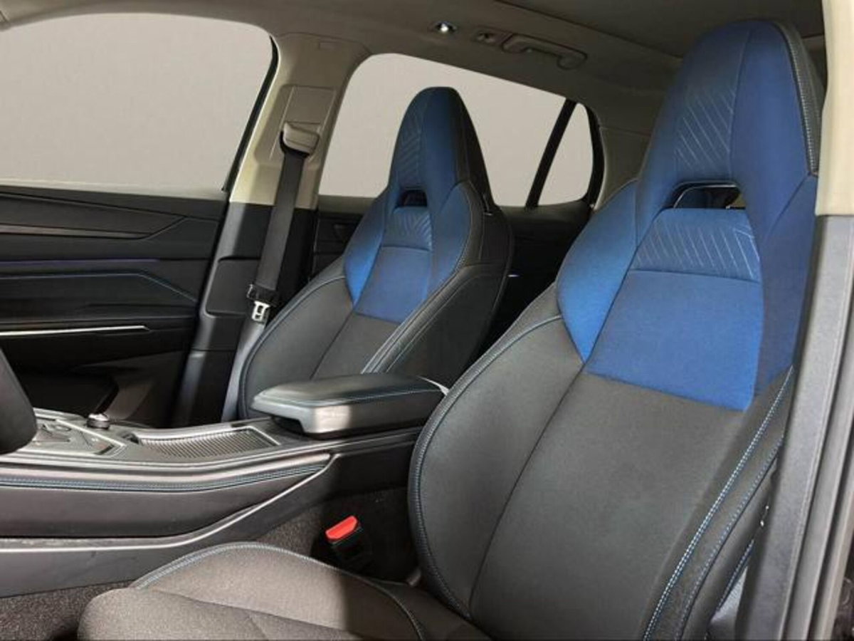 Lynk & Co 01 01 1.5 td phev (9)