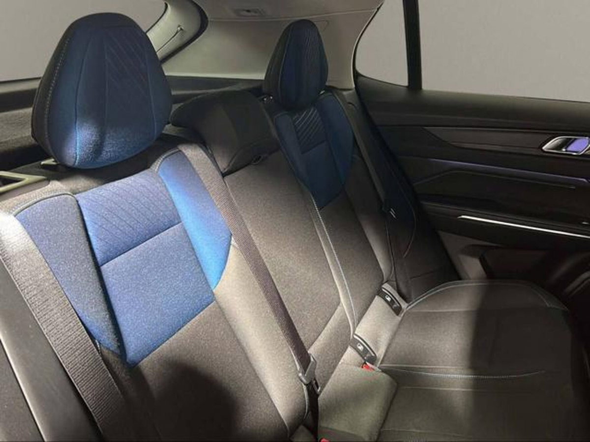Lynk & Co 01 01 1.5 td phev (13)