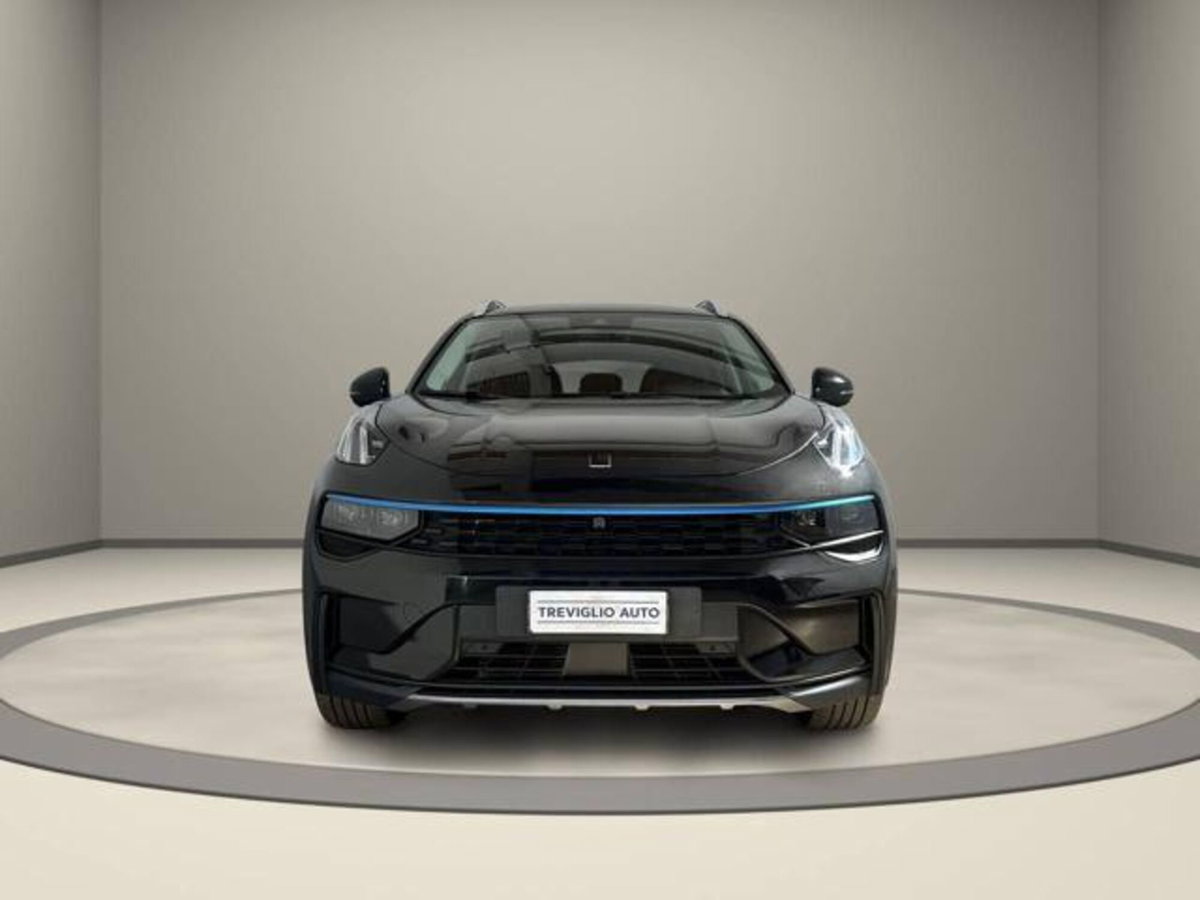 Lynk & Co 01 01 1.5 td phev (2)