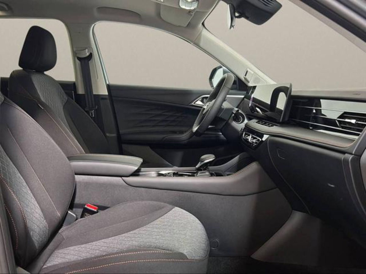 Mg HS 1.5 hybrid+ Comfort auto (12)