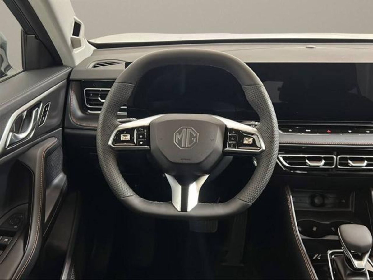 Mg HS 1.5 hybrid+ Comfort auto (16)