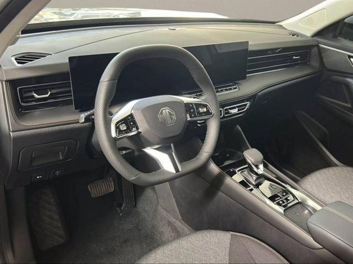 Mg HS 1.5 hybrid+ Comfort auto (20)