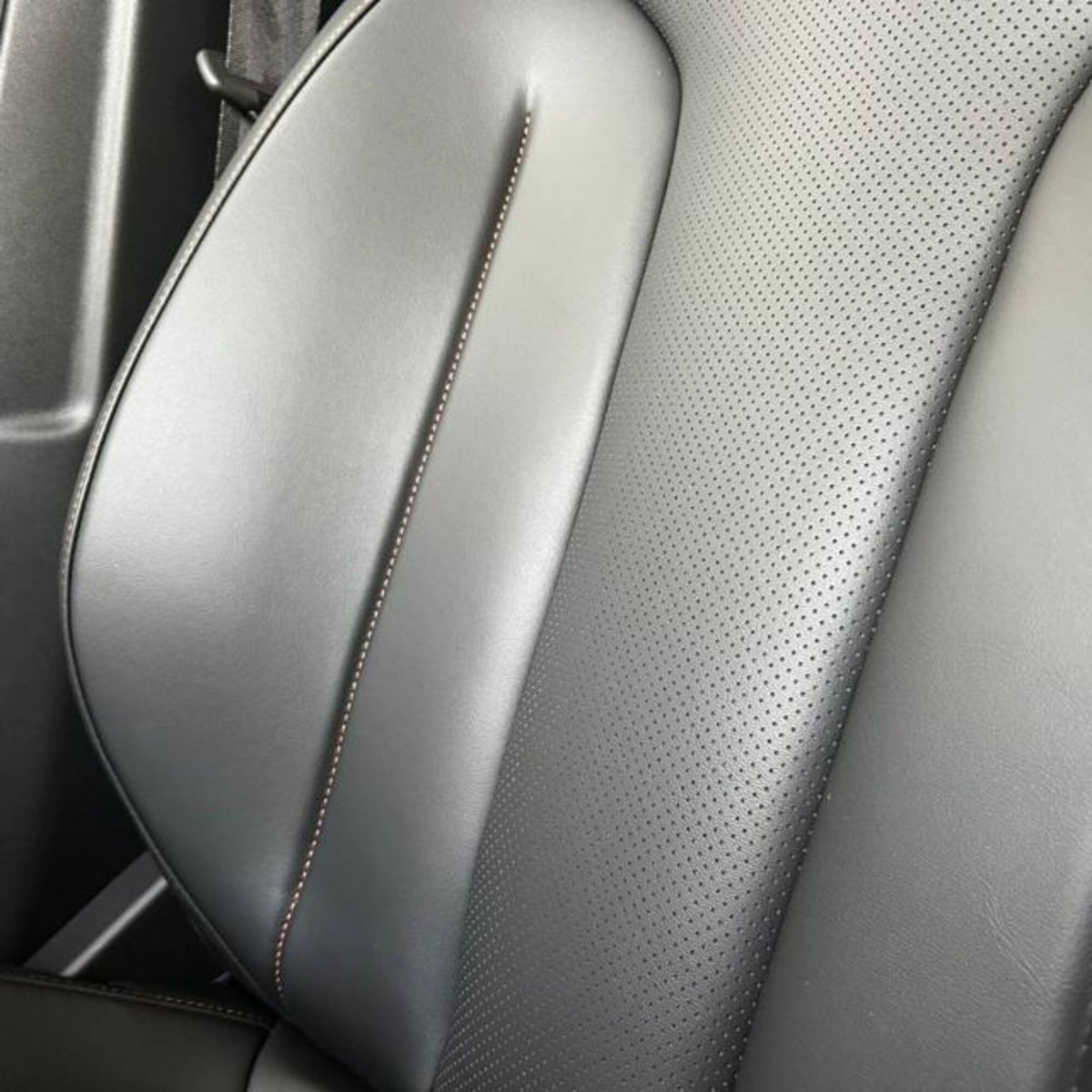 Mg HS 1.5 hybrid+ Luxury auto (14)