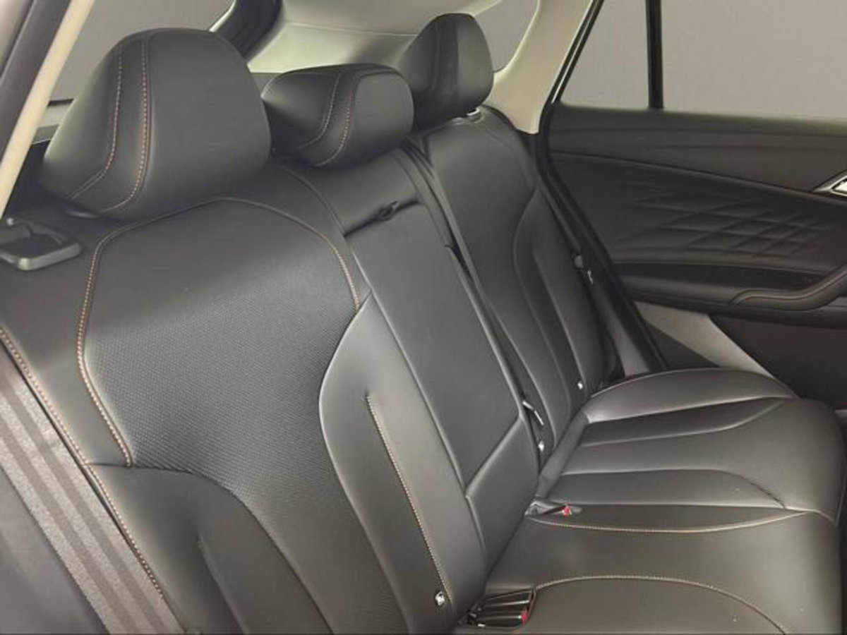 Mg HS 1.5 hybrid+ Luxury auto (16)