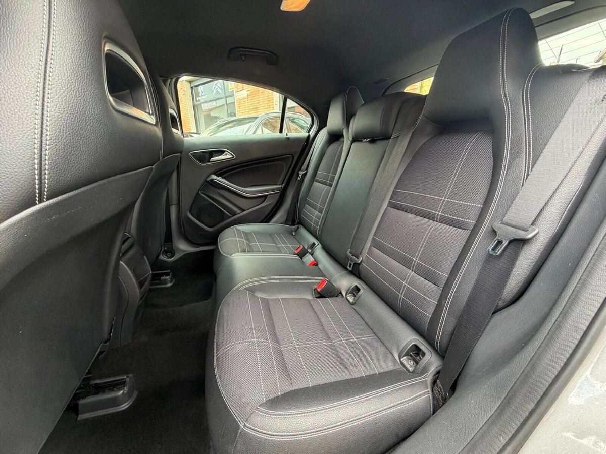 Mercedes-Benz Classe A 180 d Sport (12)