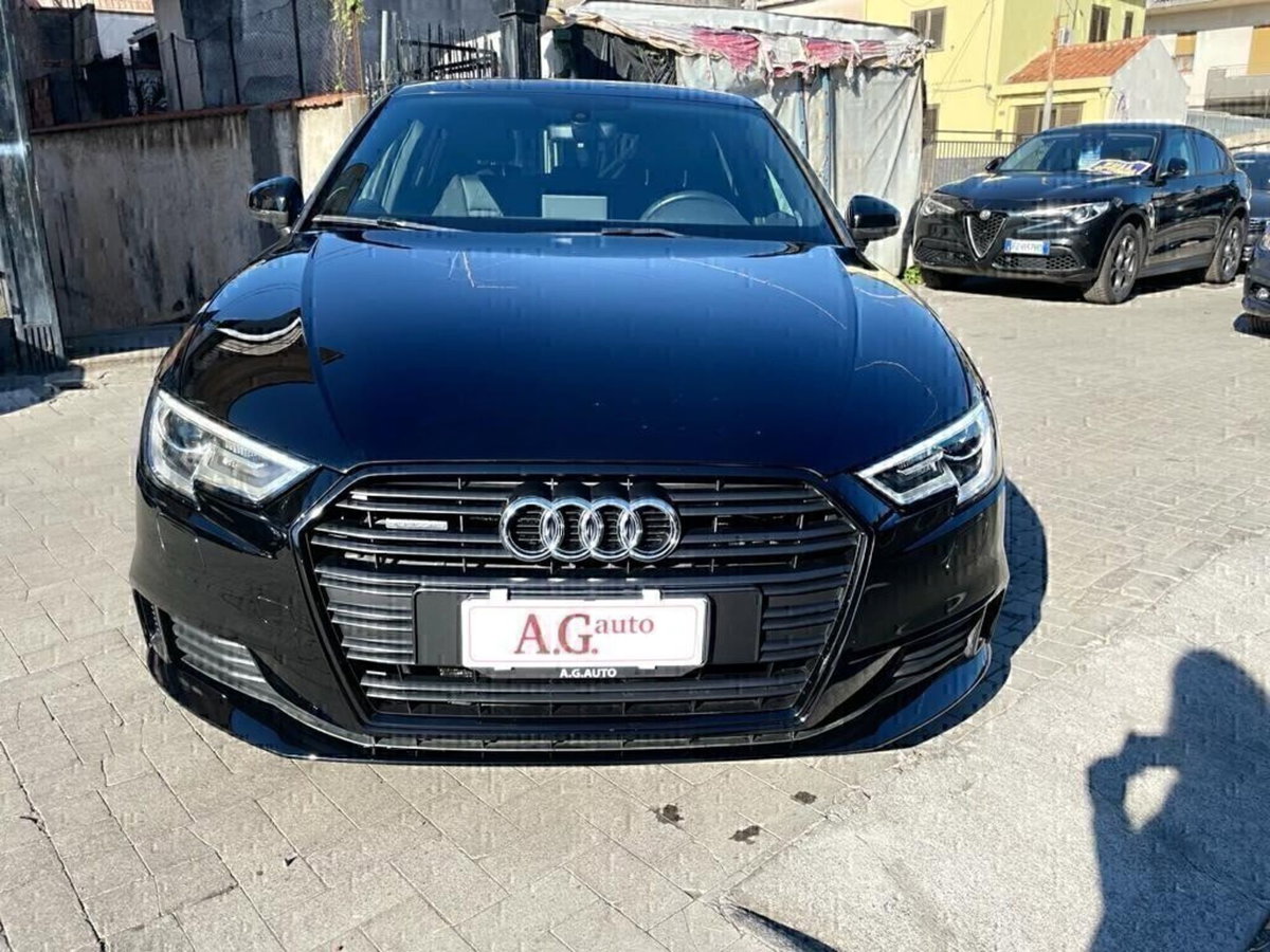 Audi A3 Sportback 40 TDI quattro S tronic Admired (2)