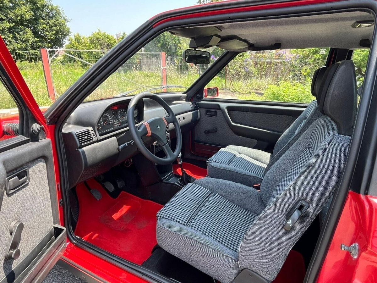 Fiat Uno turbo i.e. 3 porte (10)
