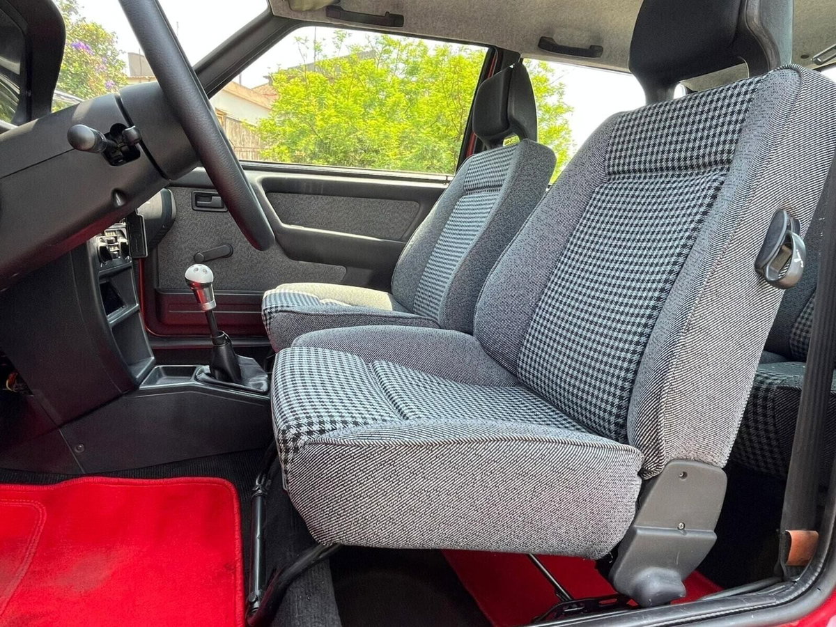 Fiat Uno turbo i.e. 3 porte (12)