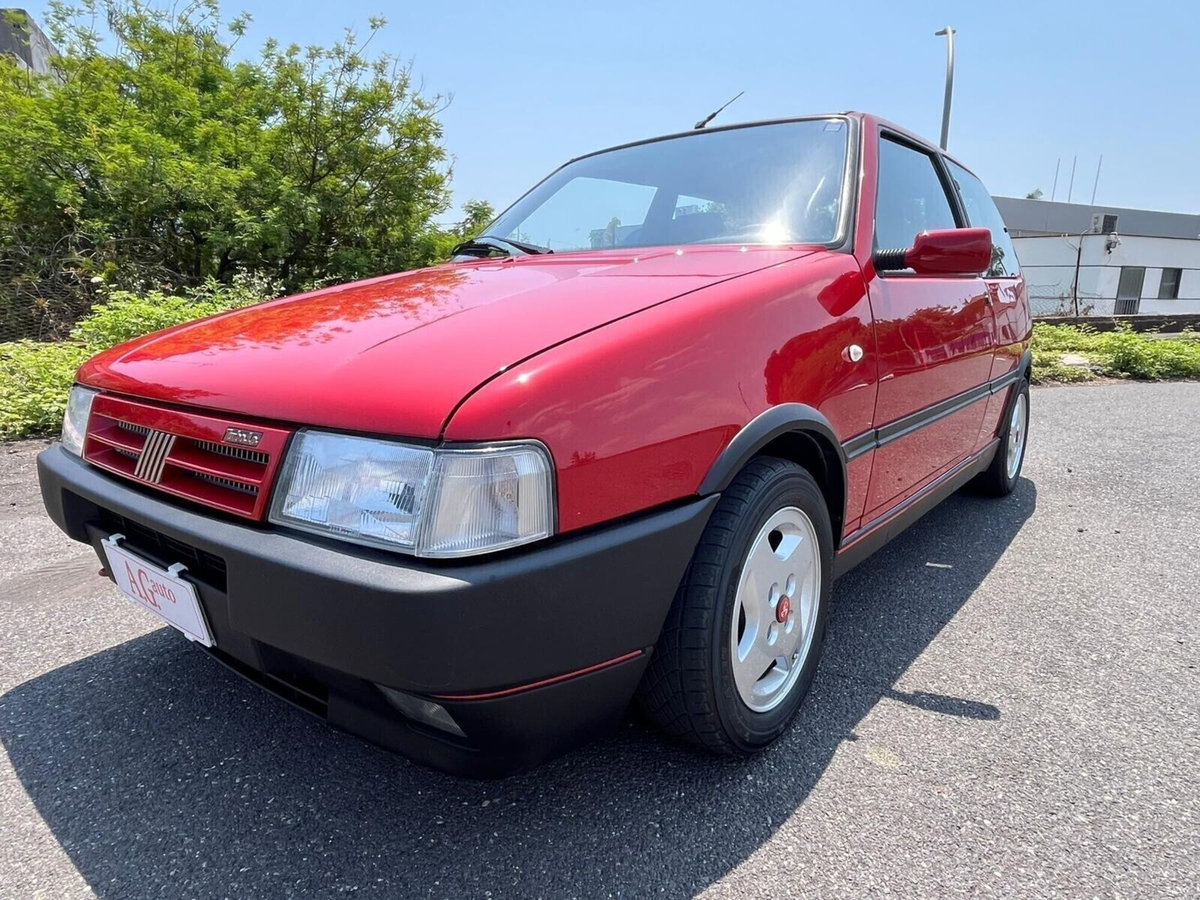 Fiat Uno turbo i.e. 3 porte (2)
