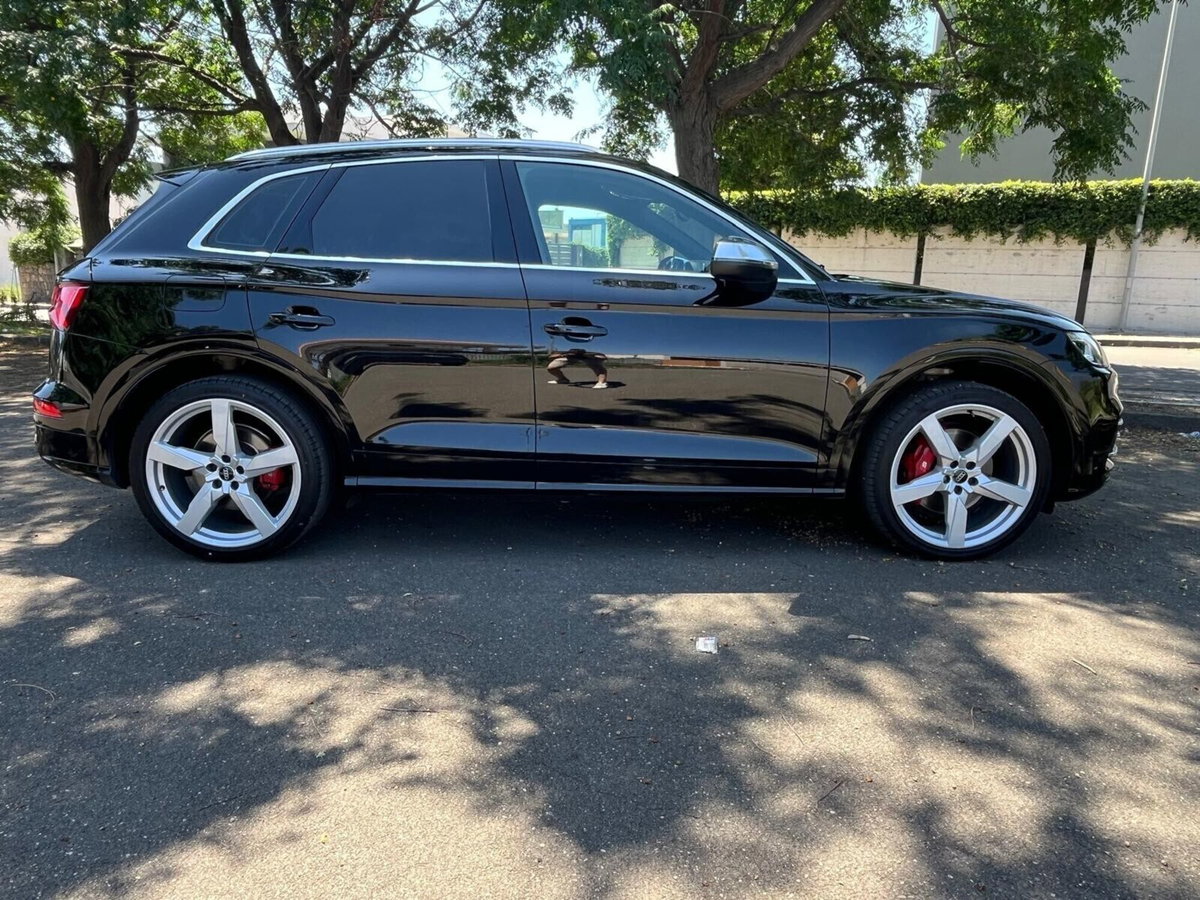 Audi Q5 3.0 V6 TFSI quattro tiptronic (4)
