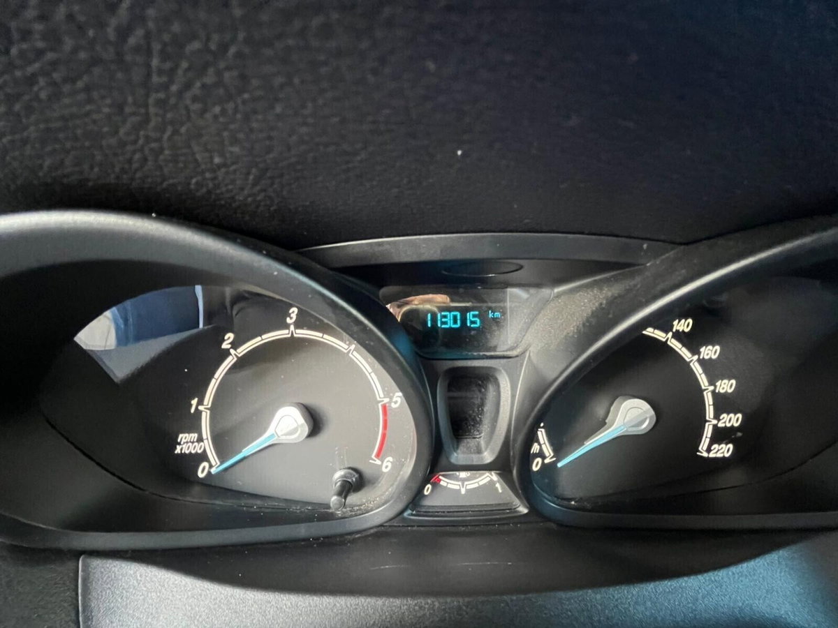 Ford Transit Courier 1.5 TDCi 75CV  Trend (19)