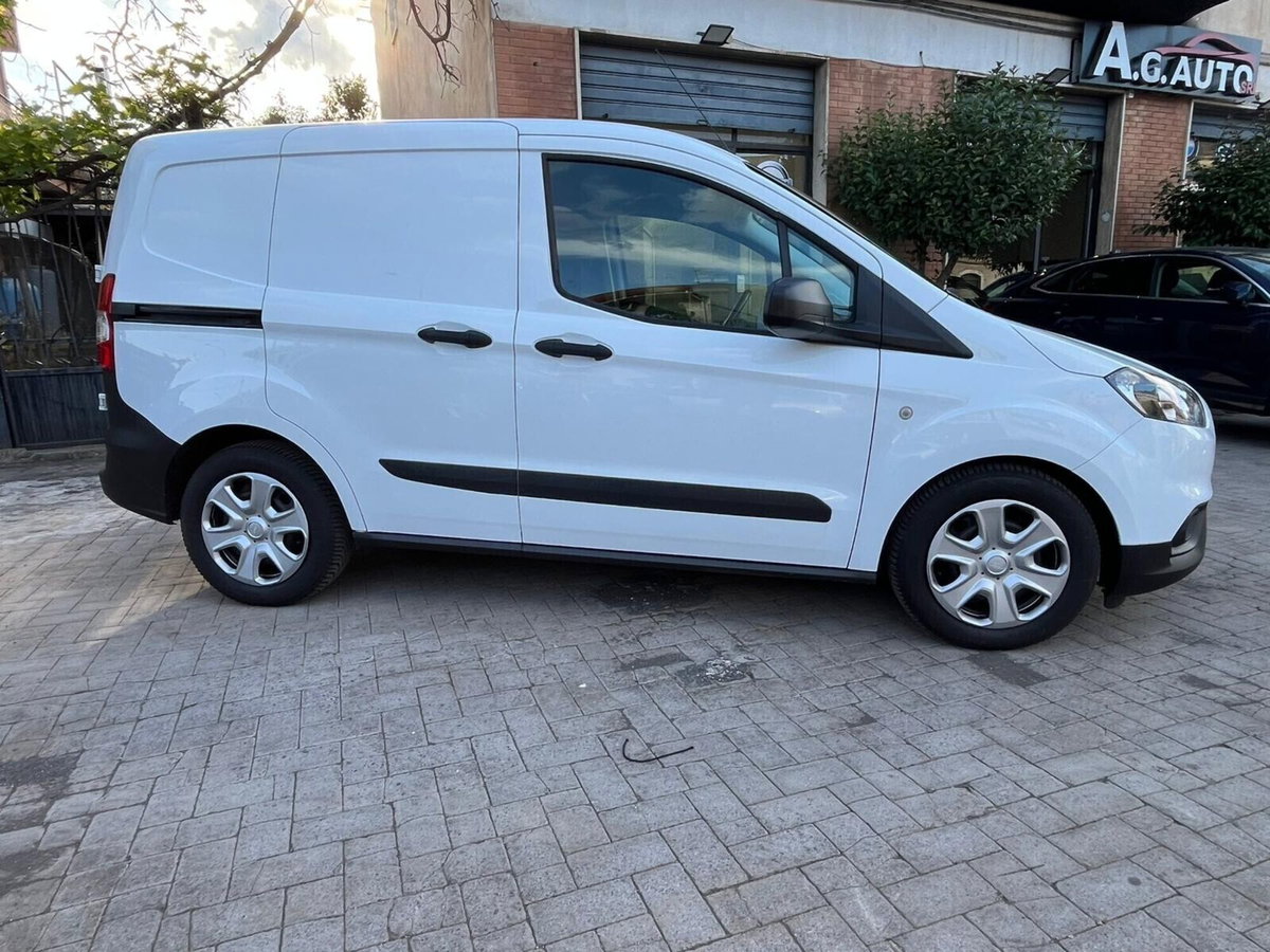Ford Transit Courier 1.5 TDCi 75CV  Trend (4)