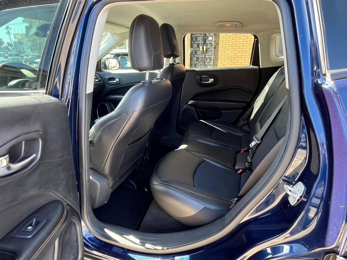 Jeep Compass 1.6 Multijet II 2WD Limited (12)