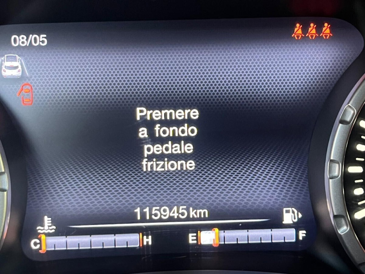 Jeep Renegade 1.6 Mjt 130 CV Limited (19)