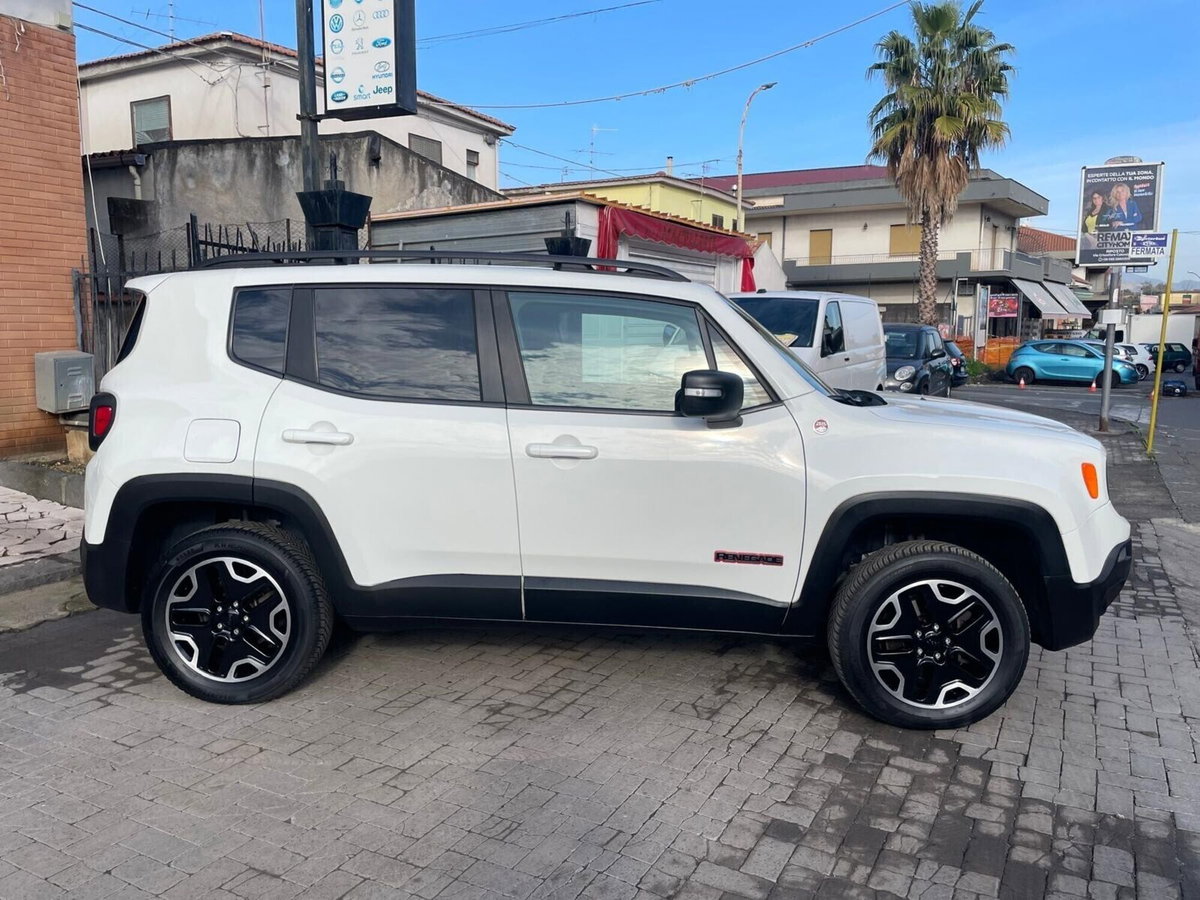 Jeep Renegade 2.0 Mjt 170CV 4WD Active Drive Low Trailhawk (4)