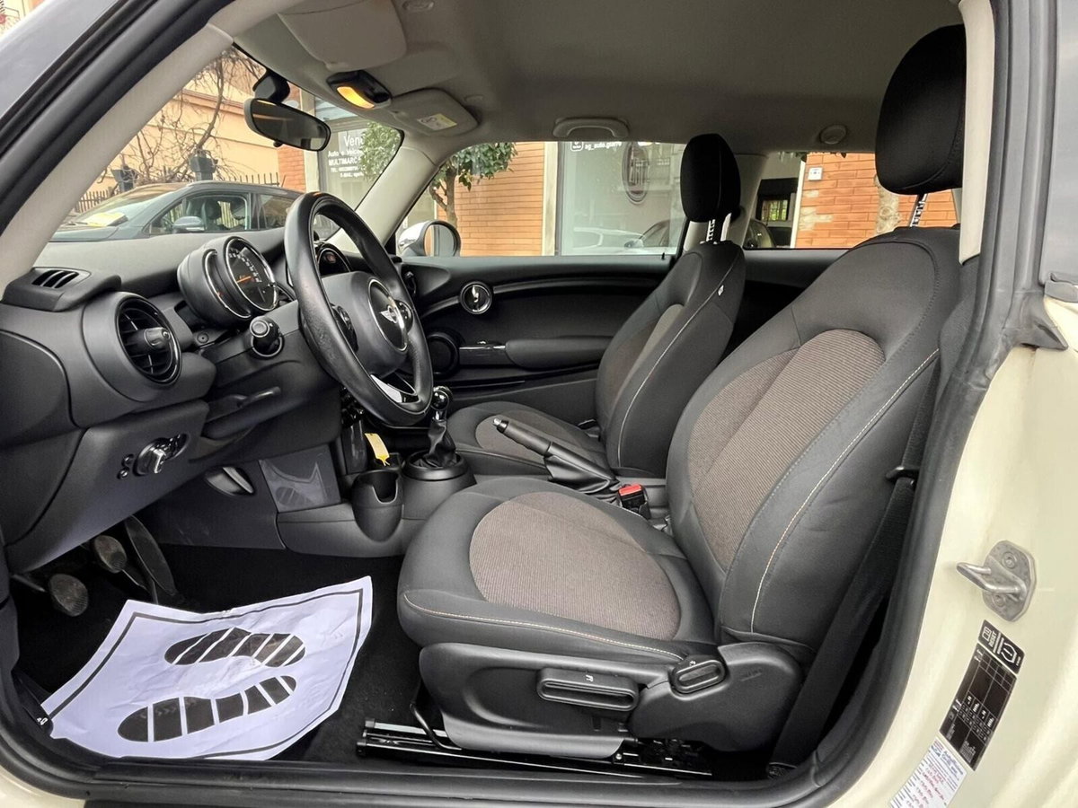 MINI Mini 1.5 Cooper D (11)