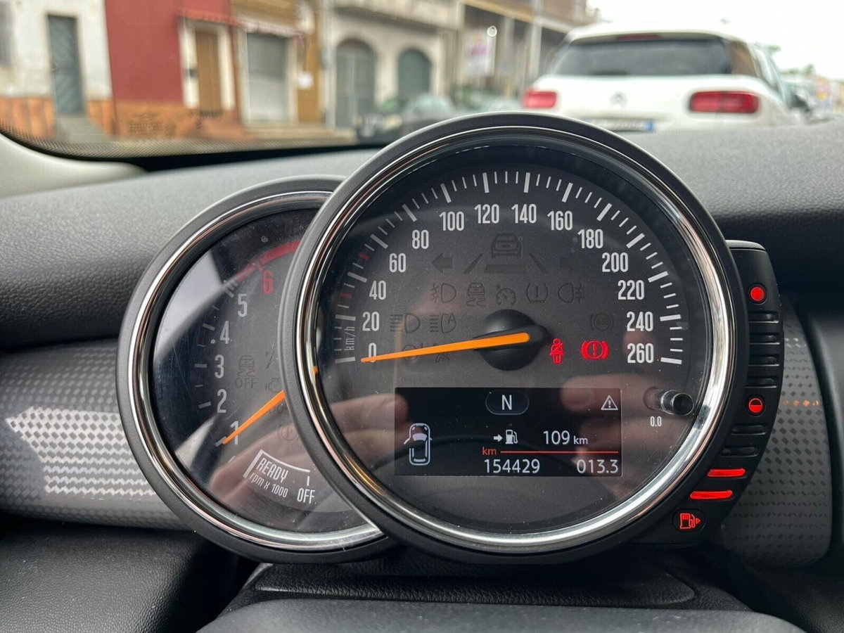 MINI Mini 1.5 Cooper D (19)