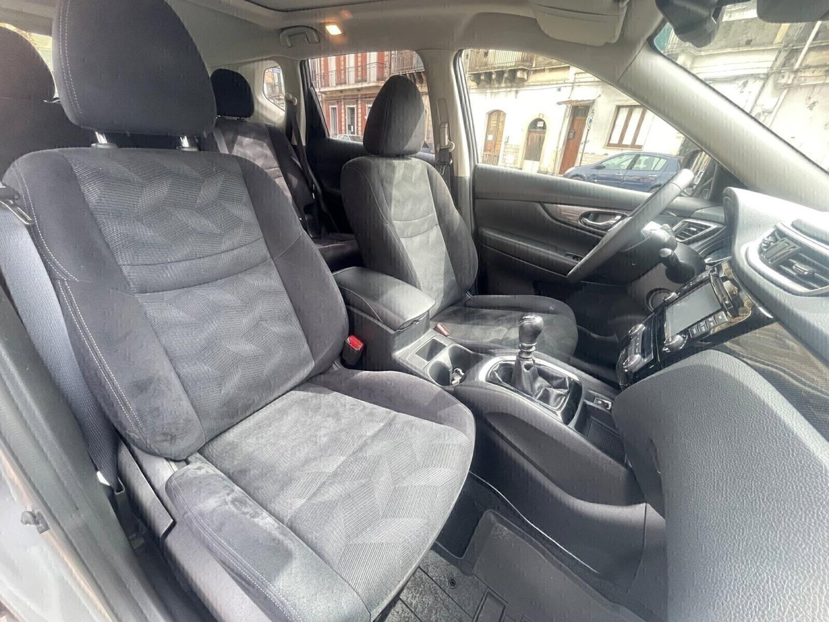 Nissan X-Trail 1.6 dCi 2WD Tekna (12)
