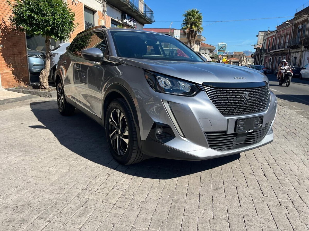 Peugeot 2008 BlueHDi 100 S&S Allure (4)