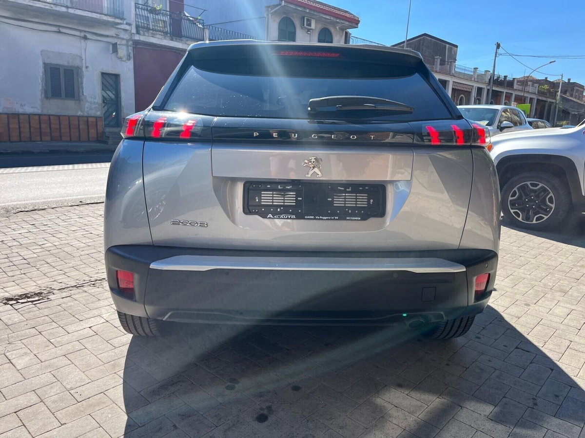 Peugeot 2008 BlueHDi 100 S&S Allure (7)