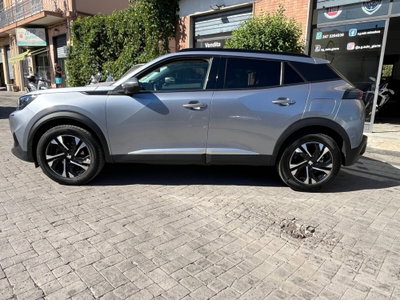 Peugeot 2008 BlueHDi 100 S&S Allure (9)