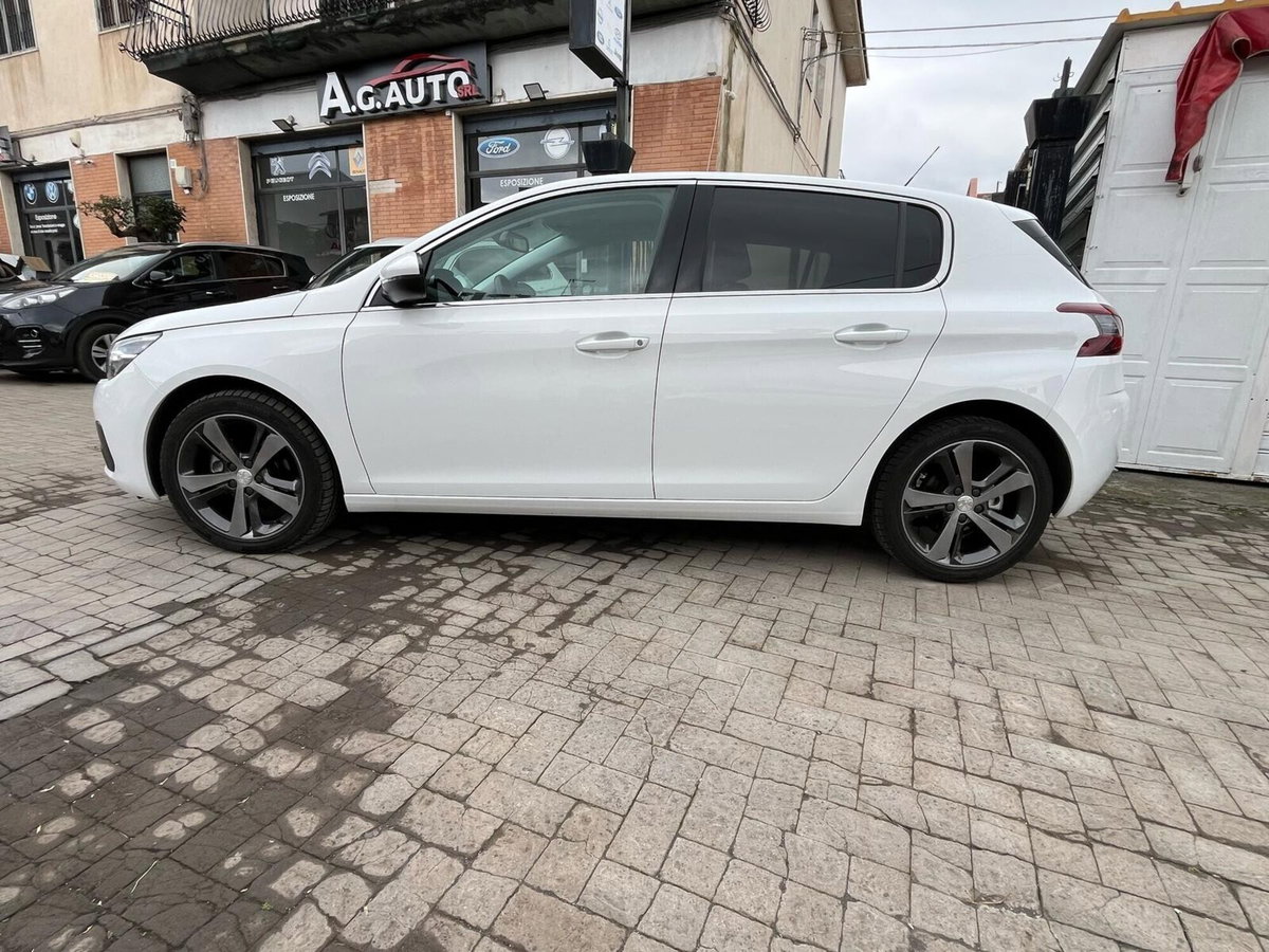 Peugeot 308 BlueHDi 130 S&S EAT8 Allure Pack (10)