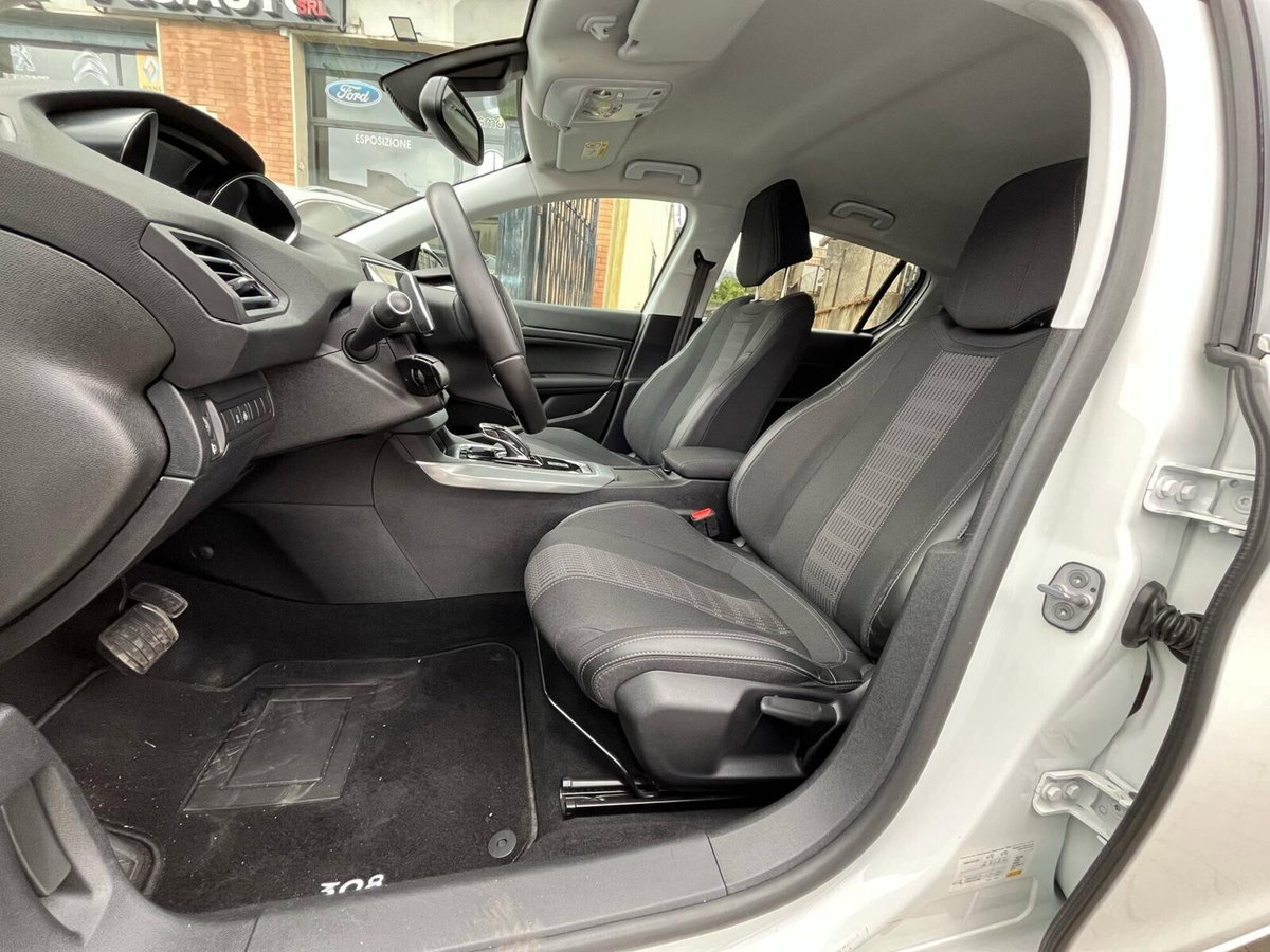 Peugeot 308 BlueHDi 130 S&S EAT8 Allure Pack (12)
