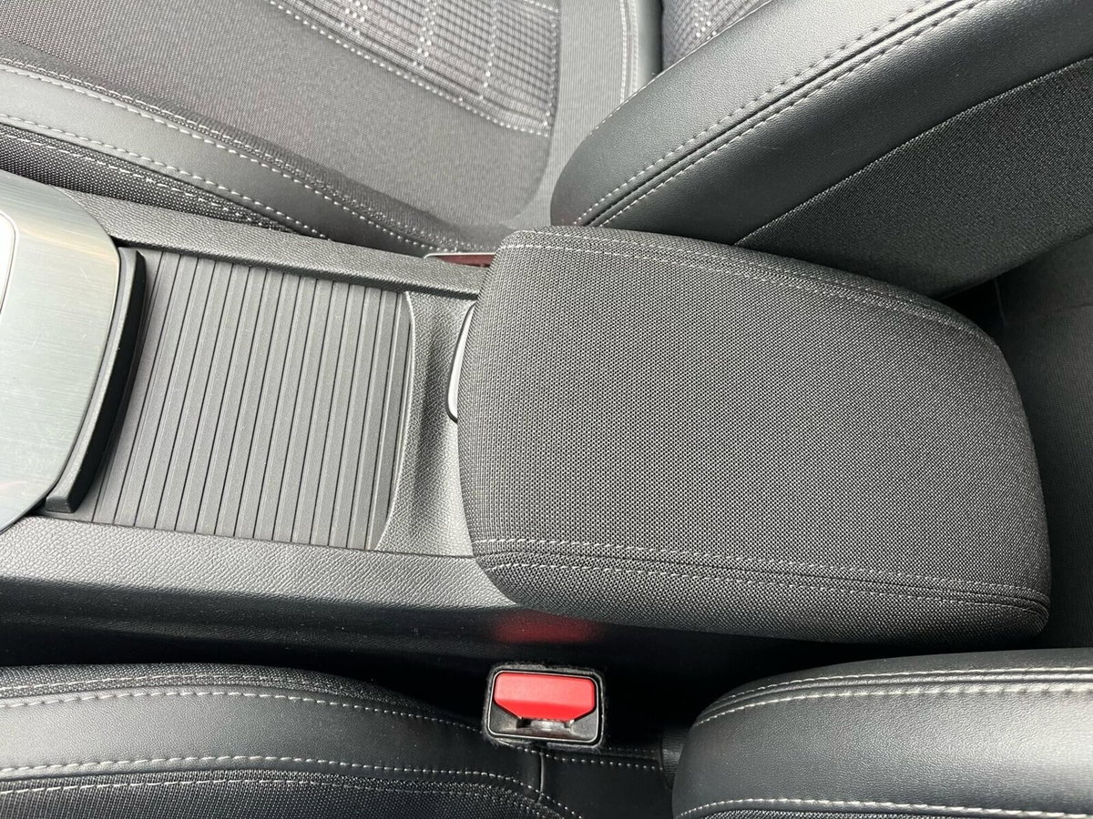 Peugeot 308 BlueHDi 130 S&S EAT8 Allure Pack (15)
