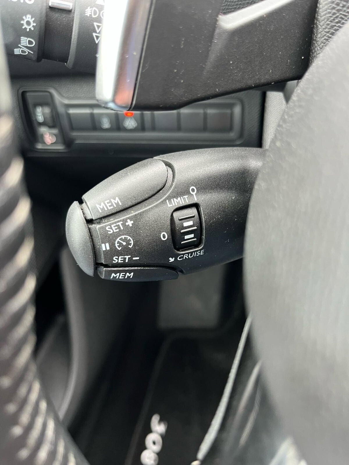 Peugeot 308 BlueHDi 130 S&S EAT8 Allure Pack (18)