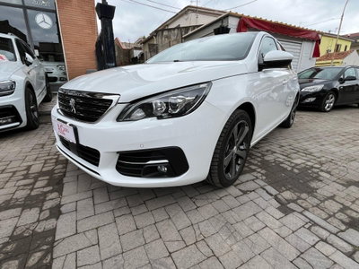Peugeot 308 BlueHDi 130 S&S EAT8 Allure Pack (2)