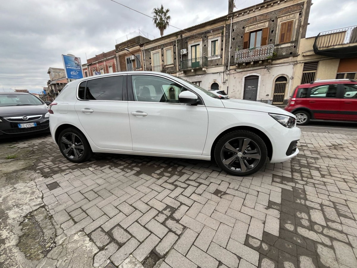 Peugeot 308 BlueHDi 130 S&S EAT8 Allure Pack (5)
